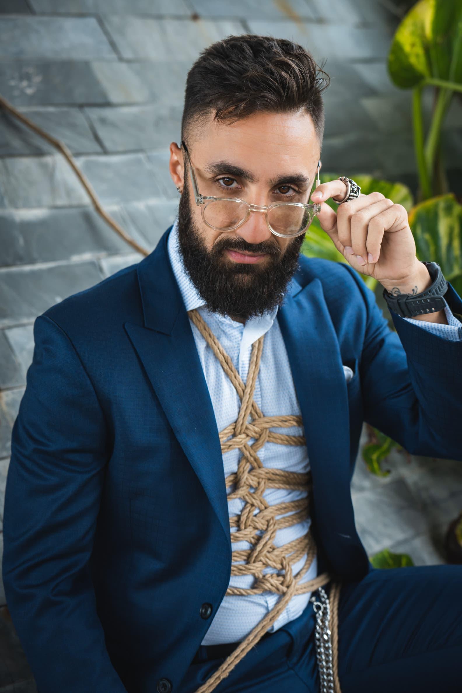 Gentlemen shibari portrait