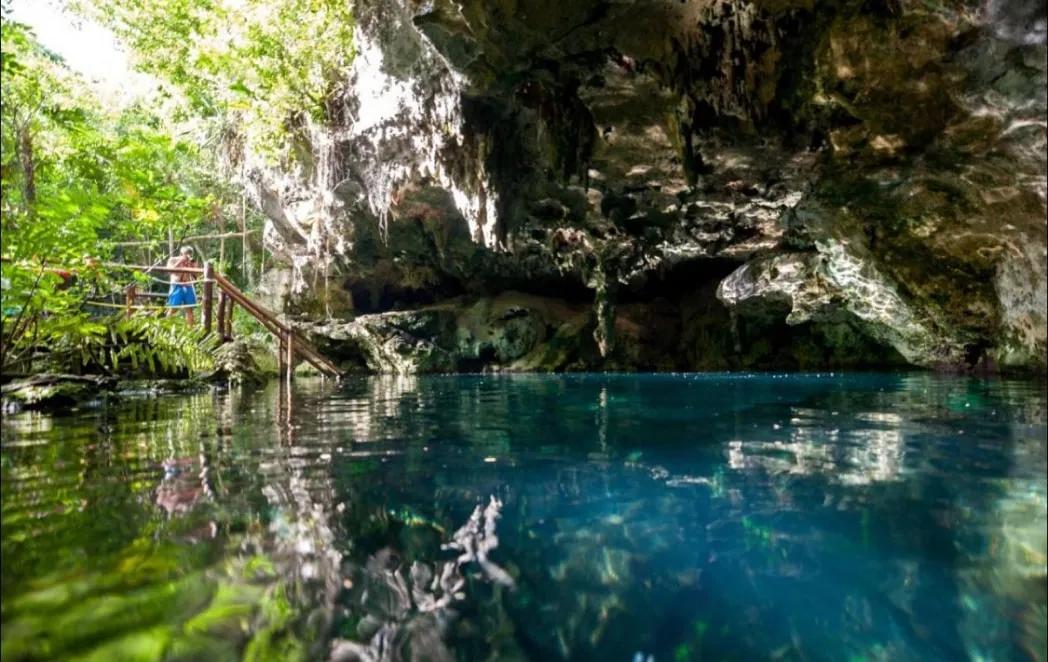 A comfortable glamping accommodation in an eco-resort near Akumal, Mexico (for a couple or alone). The resort is in the jungle, and includes 2 private Cenotes.